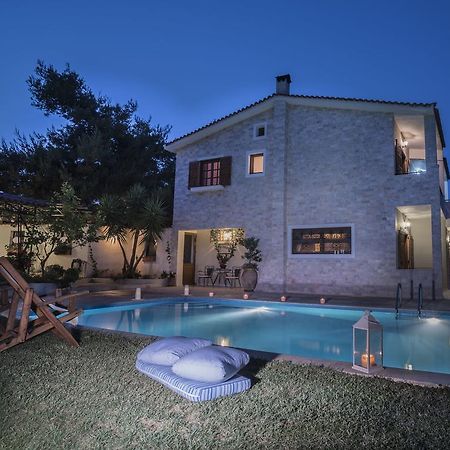 Villa Corina Near The Airport Kouvaras ภายนอก รูปภาพ