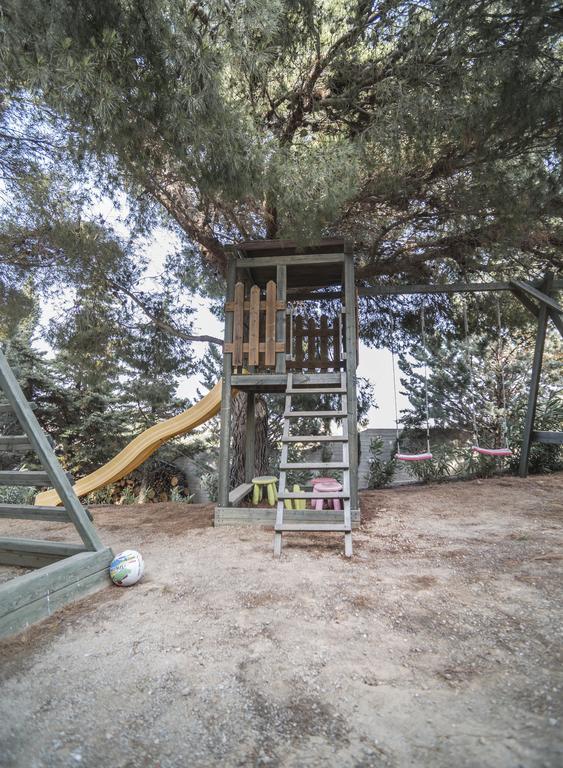 Villa Corina Near The Airport Kouvaras ภายนอก รูปภาพ