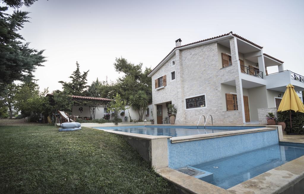 Villa Corina Near The Airport Kouvaras ภายนอก รูปภาพ