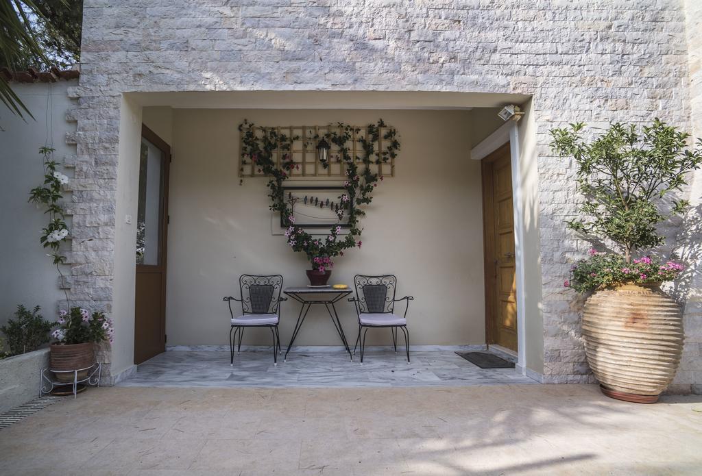 Villa Corina Near The Airport Kouvaras ภายนอก รูปภาพ