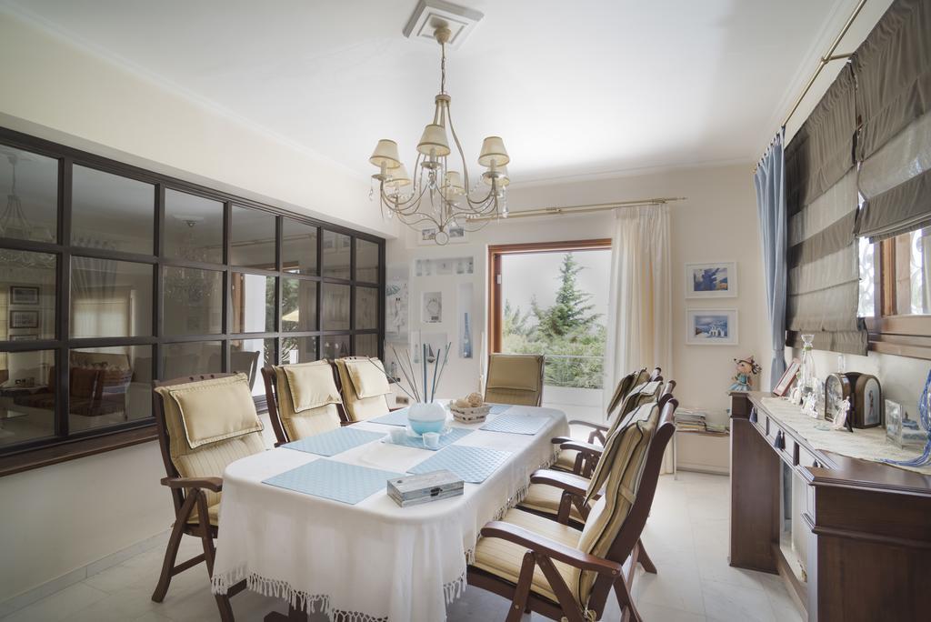 Villa Corina Near The Airport Kouvaras ภายนอก รูปภาพ