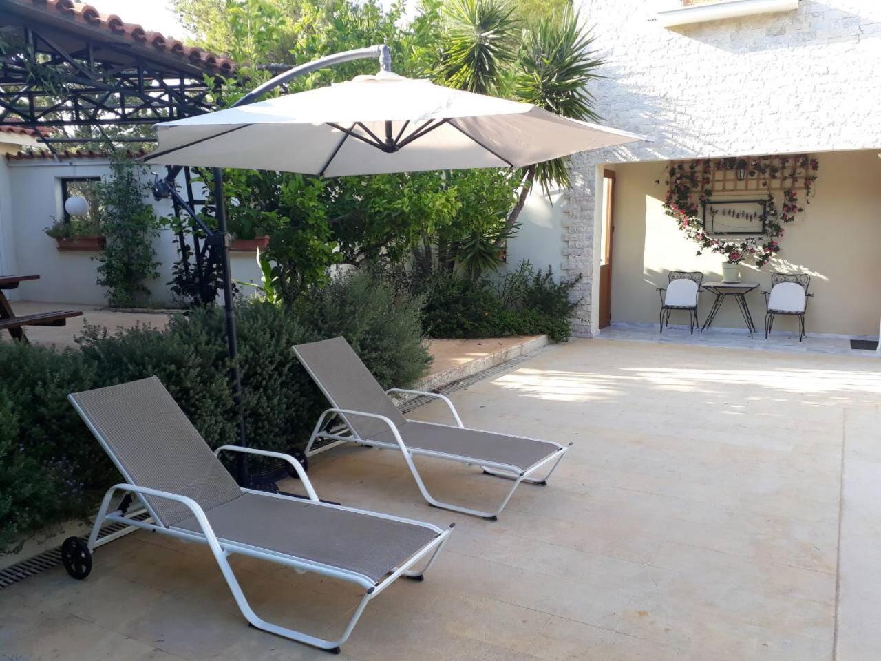 Villa Corina Near The Airport Kouvaras ภายนอก รูปภาพ