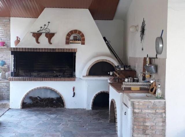 Villa Corina Near The Airport Kouvaras ภายนอก รูปภาพ